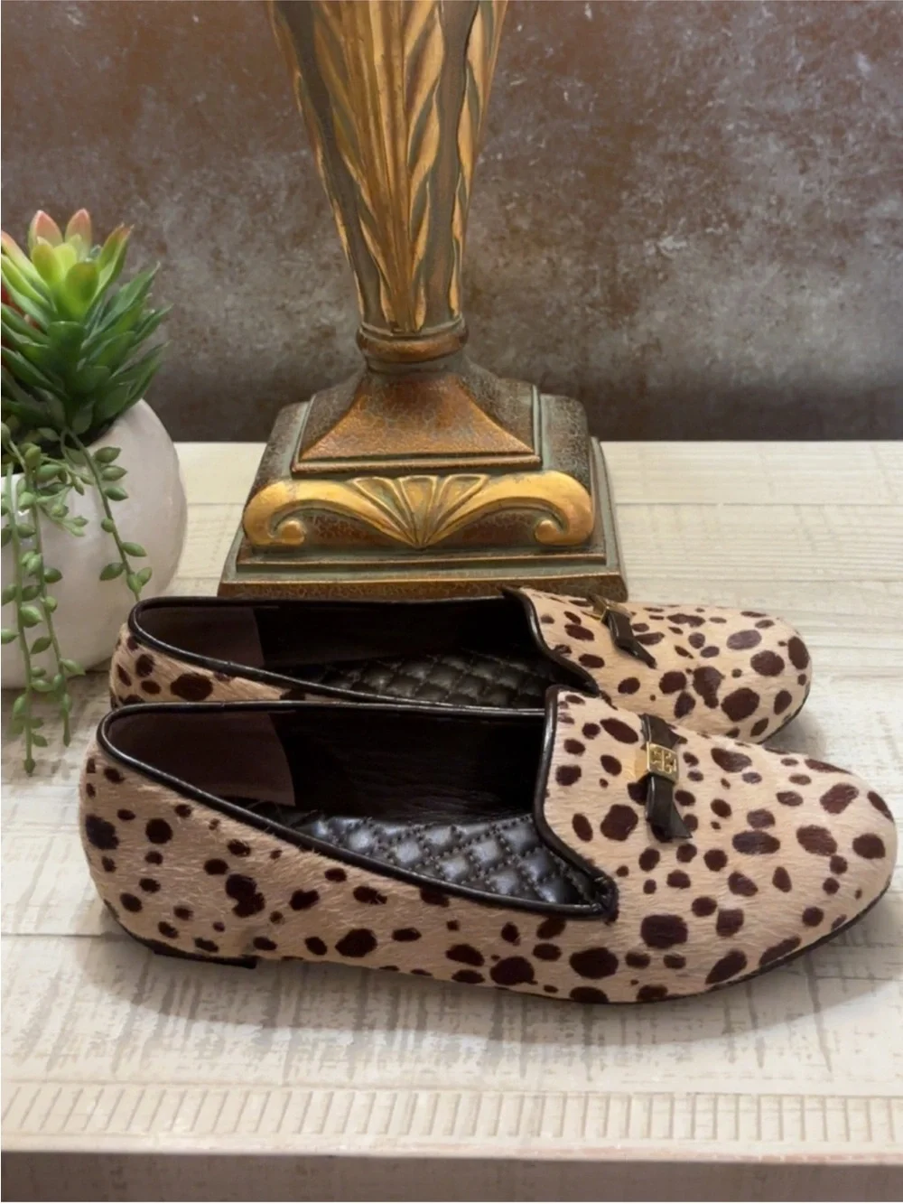 Cute Tory Burch Textured Animal Print Loafers W/Bow ~ Size 7